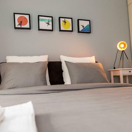Gazi Discrit Next To Subway Apartment Athens Luaran gambar