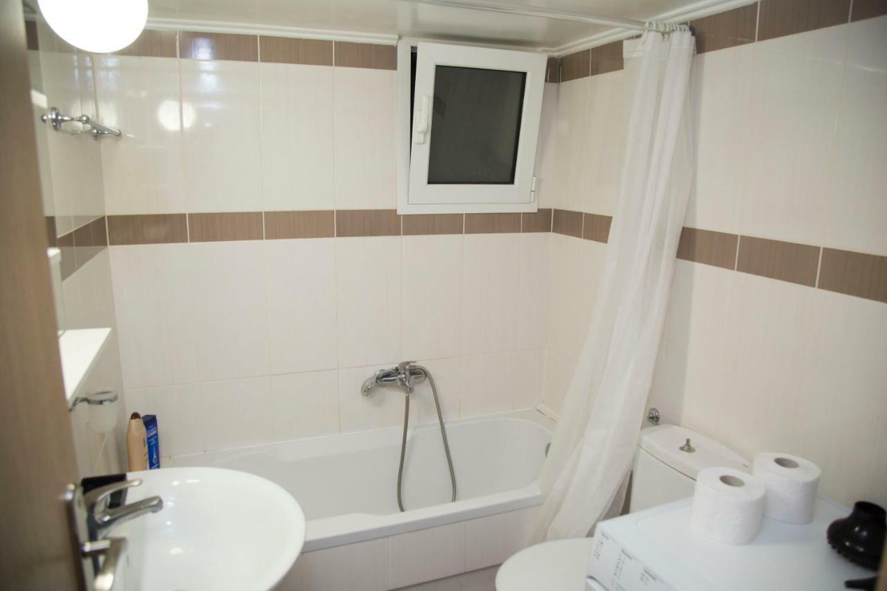 Gazi Discrit Next To Subway Apartment Athens Luaran gambar