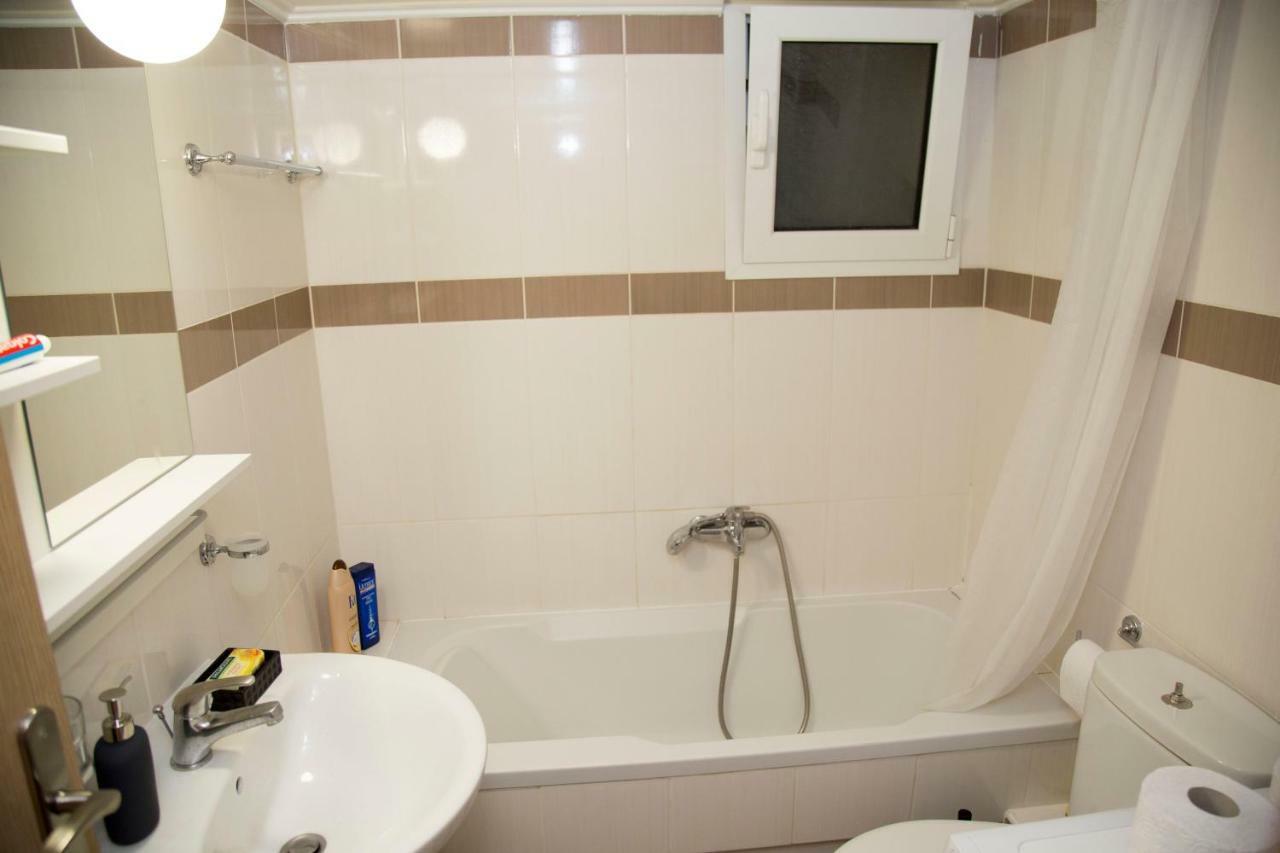 Gazi Discrit Next To Subway Apartment Athens Luaran gambar